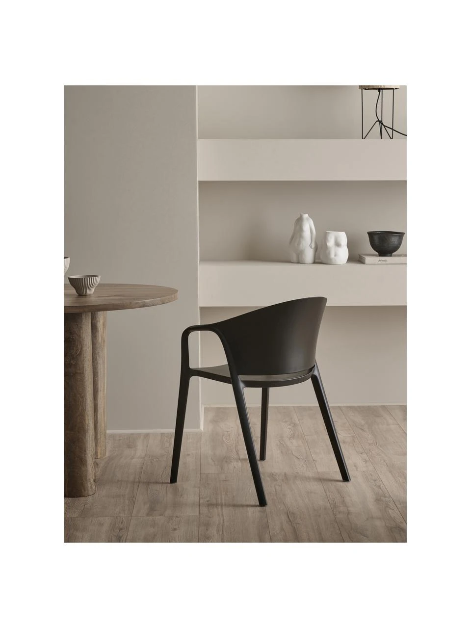 Kunststoff-Armlehnstühle Monti in Schwarz, 2 Stück, B 56 x T 54 cm 4 Kunststoff-Armlehnstühle Monti in Schwarz, 2 Stück, B 56 x T 54 cm – Bild 2