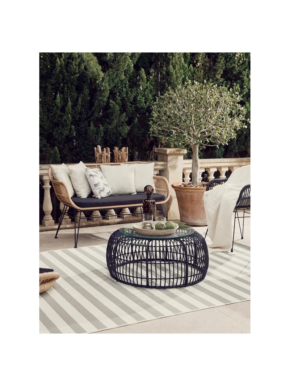 Westwing Collection Polyrattan-Sitzbank Costa in Hellbraun, B 126 x H 81 cm 4 Westwing Collection Polyrattan-Sitzbank Costa in Hellbraun, B 126 x H 81 cm – Bild 2