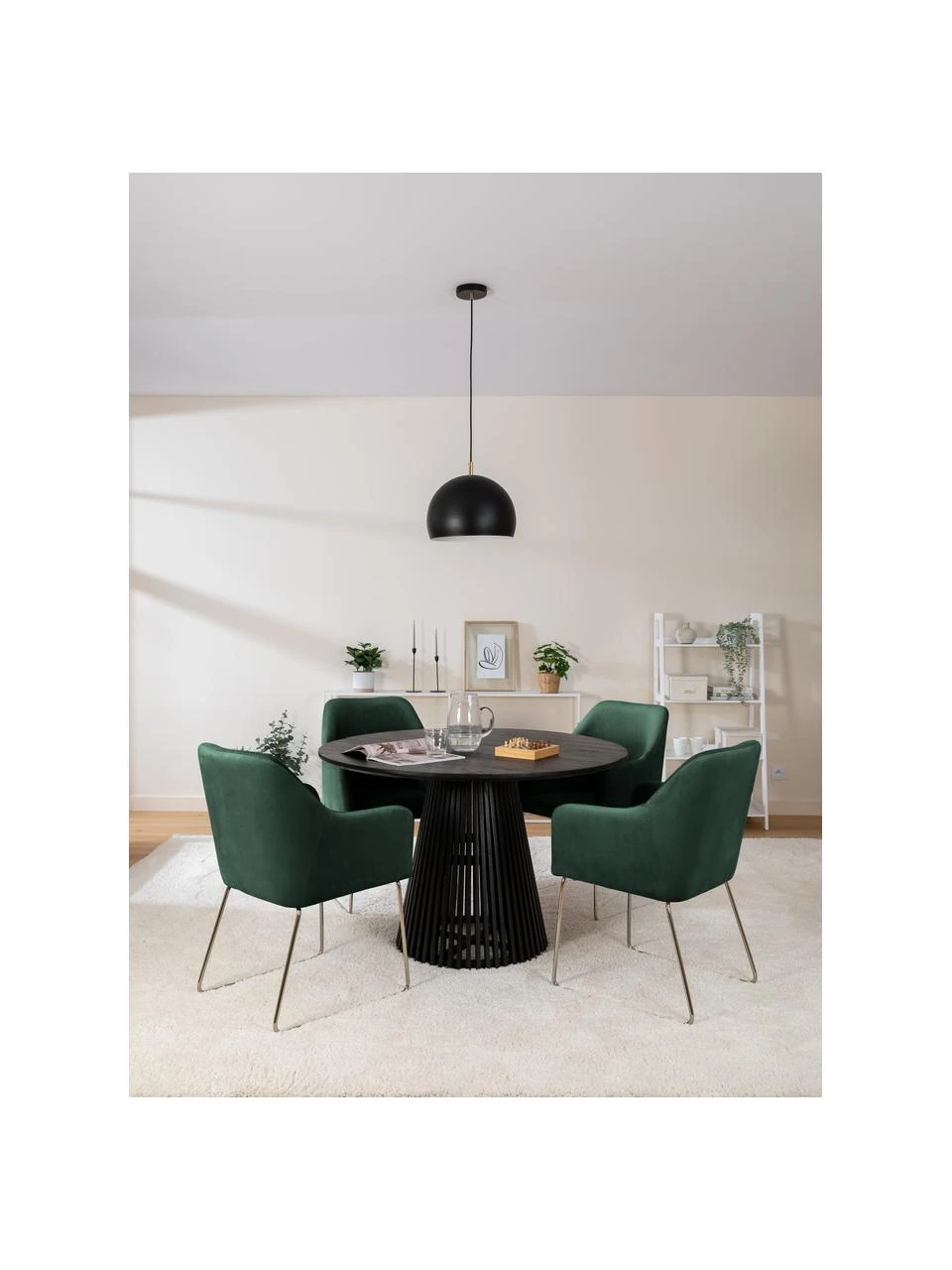 Westwing Collection Samt-Armlehnstuhl Ava in Dunklegrün, B 57 x T 63 cm 4 Westwing Collection Samt-Armlehnstuhl Ava in Dunklegrün, B 57 x T 63 cm – Bild 2