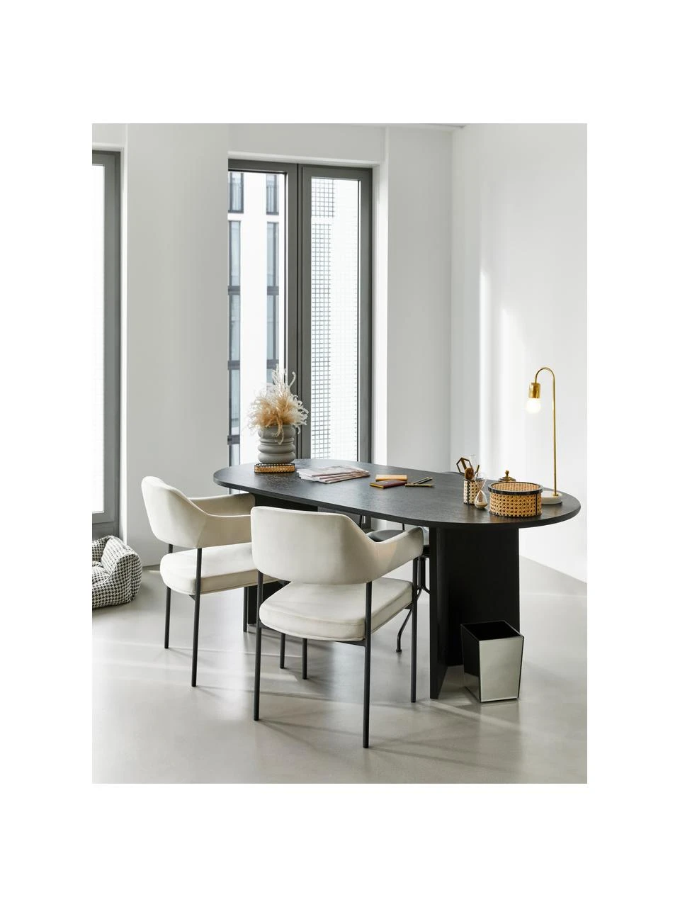 Westwing Collection Samt-Armlehnstuhl Zoe in Cremeweiß, B 56 x T 62 cm 4 Westwing Collection Samt-Armlehnstuhl Zoe in Cremeweiß, B 56 x T 62 cm – Bild 2