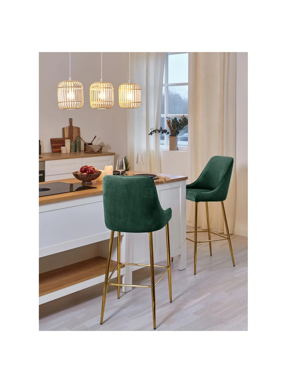 Westwing Collection Samt-Barstuhl Ava in Dunkelgrün, B 48 x H 107 cm 4 Westwing Collection Samt-Barstuhl Ava in Dunkelgrün, B 48 x H 107 cm – Bild 2