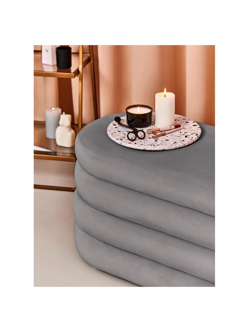 Westwing Collection Samt-Polsterbank Alto in Grau, B 110 x H 47 cm 5 Westwing Collection Samt-Polsterbank Alto in Grau, B 110 x H 47 cm – Bild 3