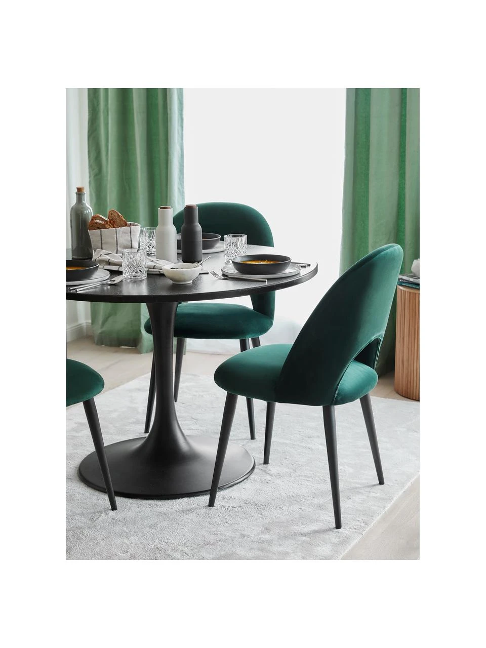 Westwing Collection Samt-Polsterstuhl Rachel in Dunkelgrün, B 53 x T 57 cm 4 Westwing Collection Samt-Polsterstuhl Rachel in Dunkelgrün, B 53 x T 57 cm – Bild 2