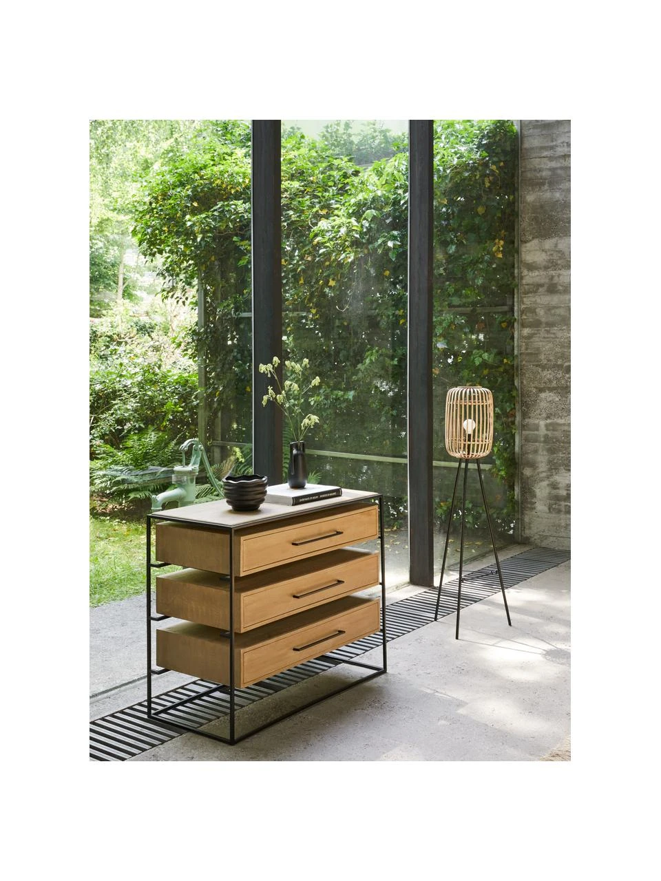 Westwing Collection Schubladenkommode Lyle aus massivem Mangoholz, B 100 x H 82 cm 4 Westwing Collection Schubladenkommode Lyle aus massivem Mangoholz, B 100 x H 82 cm – Bild 2