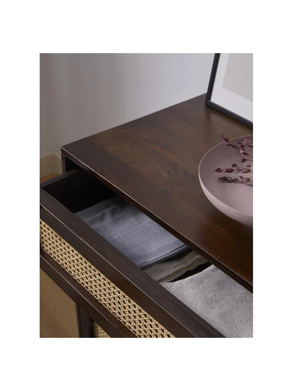 Westwing Collection Schubladenkommode Vienna mit Wiener Geflecht in Dunkelbraun, B 105 x H 78 cm 5 Westwing Collection Schubladenkommode Vienna mit Wiener Geflecht in Dunkelbraun, B 105 x H 78 cm – Bild 3