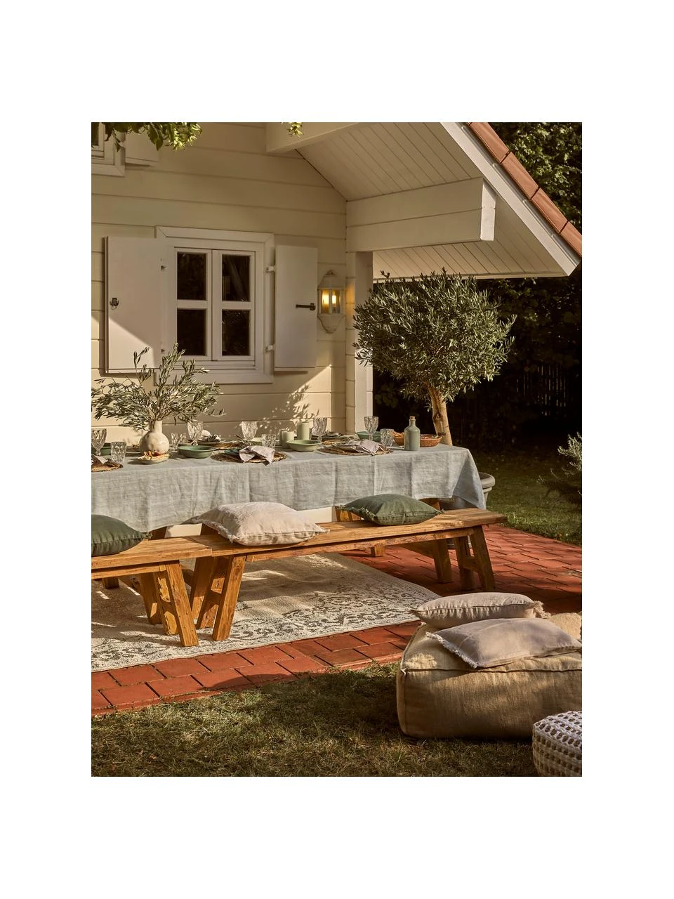 Westwing Collection Sitzbank Lawas aus Teakholz, B 180 x H 45 cm 2 Westwing Collection Sitzbank Lawas aus Teakholz, B 180 x H 45 cm – Bild 2